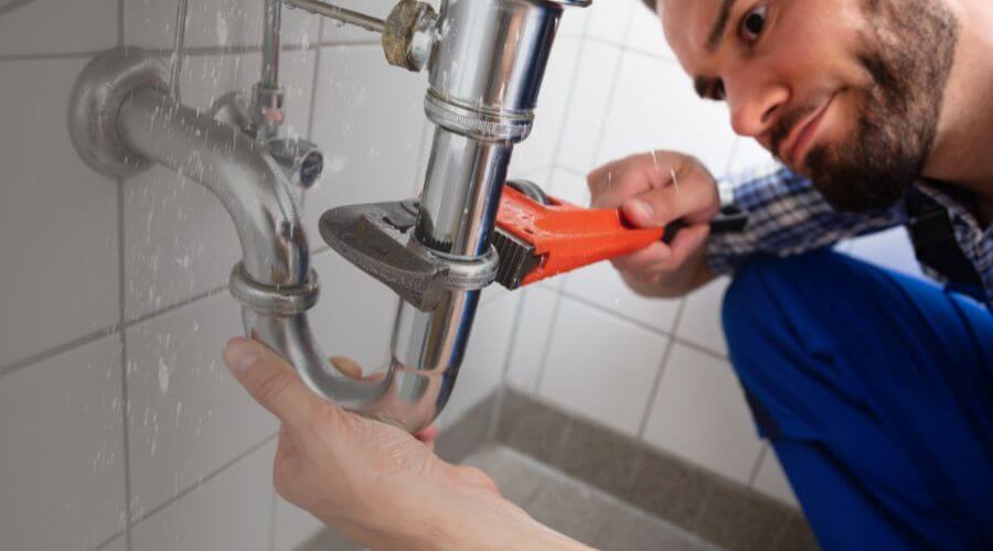 Local tankless water heater installation in Leasburg, MO